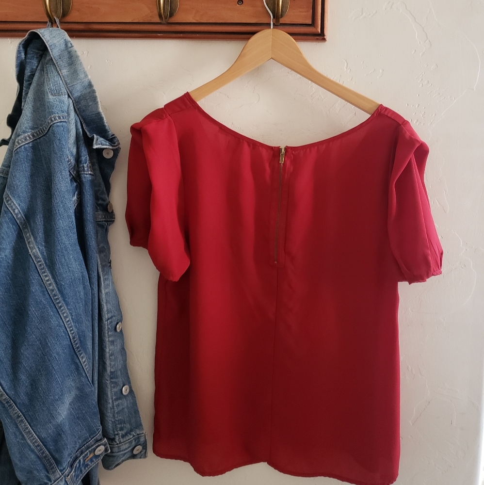 Red blouse - Picture 3 of 5